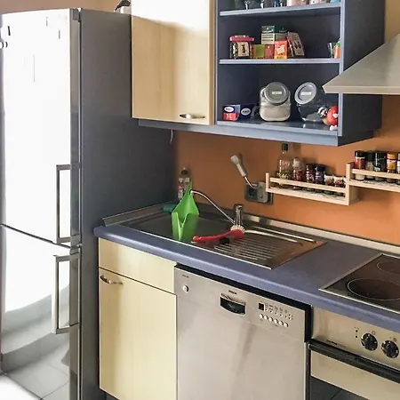 1 Bedroom Cozy In Elmenhorst Apartment *
